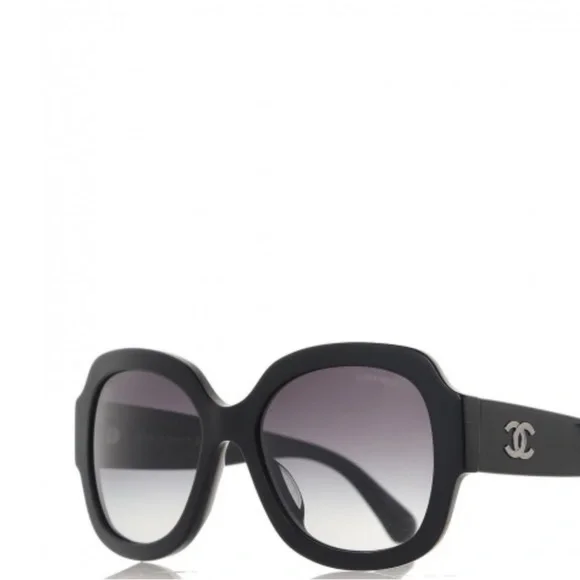 Chanel Black Framed Sunglasses 5373 Full Inclusion display picture 2